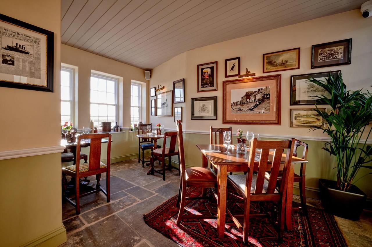 The Ship Hotel Parkgate  Exterior photo
