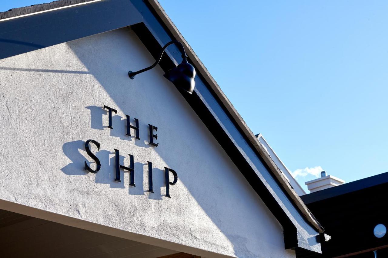 The Ship Hotel Parkgate  Exterior photo