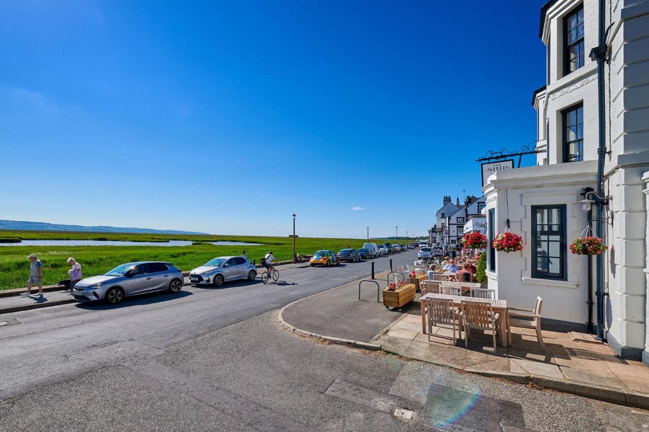 The Ship Hotel Parkgate  Exterior photo